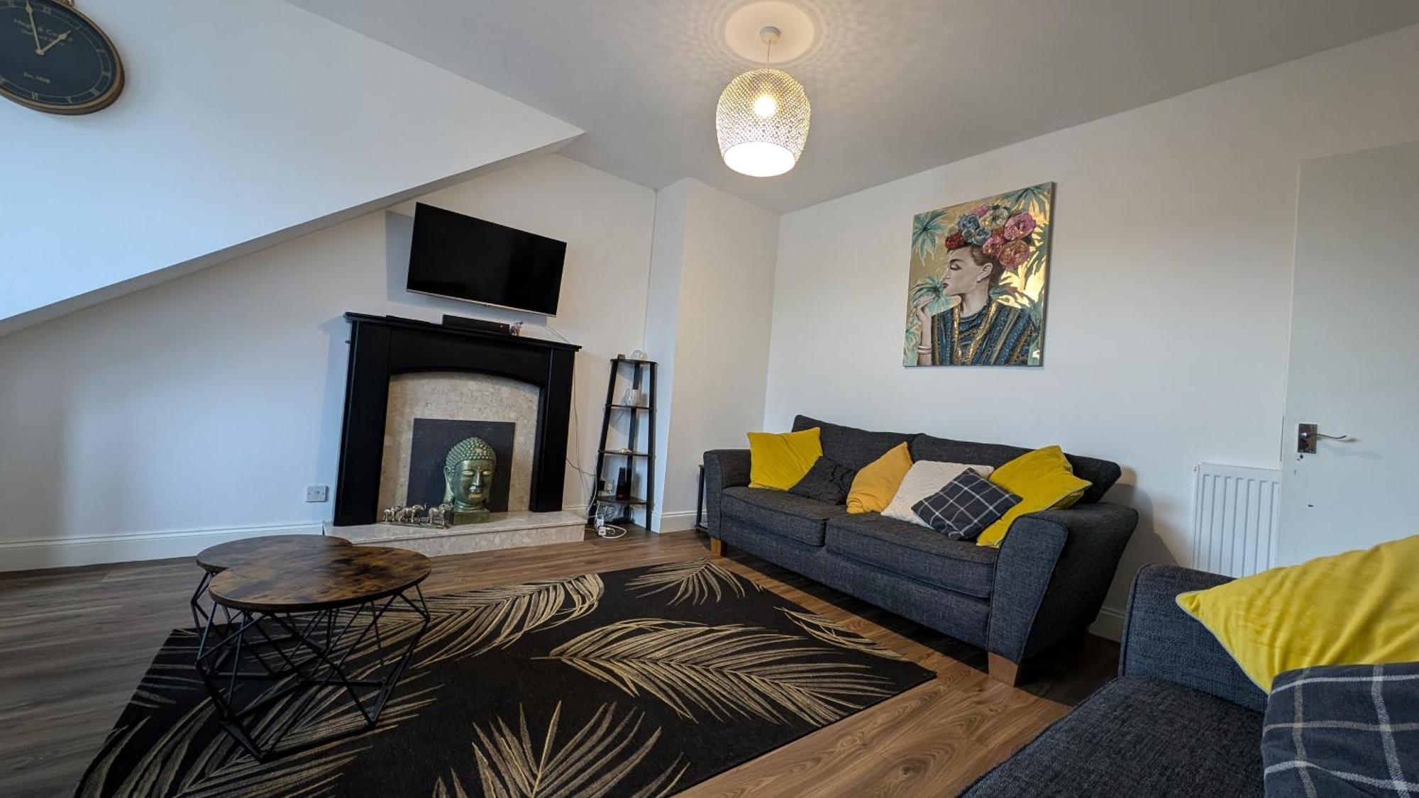Lovely 2 Bedroom Apartment In Central Location Гринок Экстерьер фото